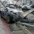 Carro avaliado em R$ 1 milhão é destruído durante racha, em SC (Divulgação/Polícia Militar)